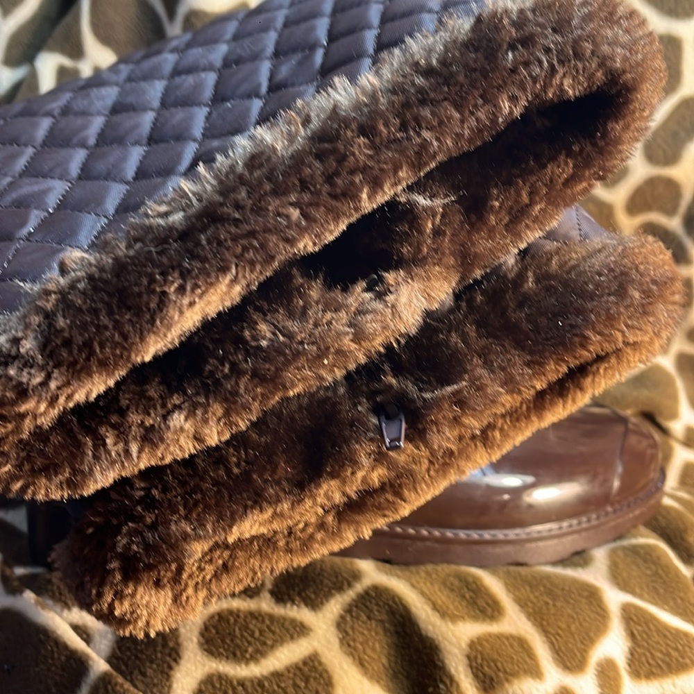 Bamboo Women’s Rain/Water Faux Fur Boots - Picture 6 of 8